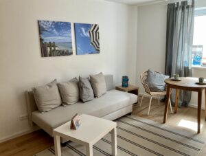 Wohnbereich eines Lorenzo Apartments in Burglengenfeld